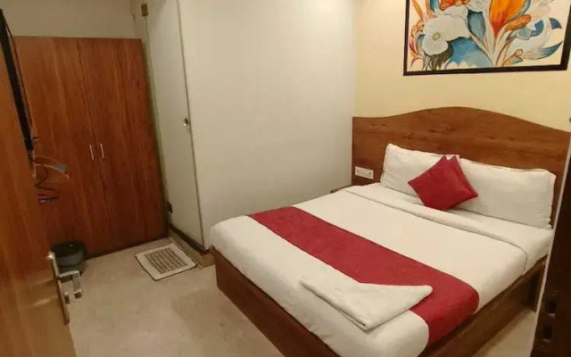 hotel beach crown juhu