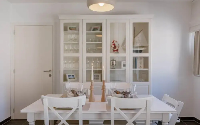 Cozy Apartment for 4 With Parking