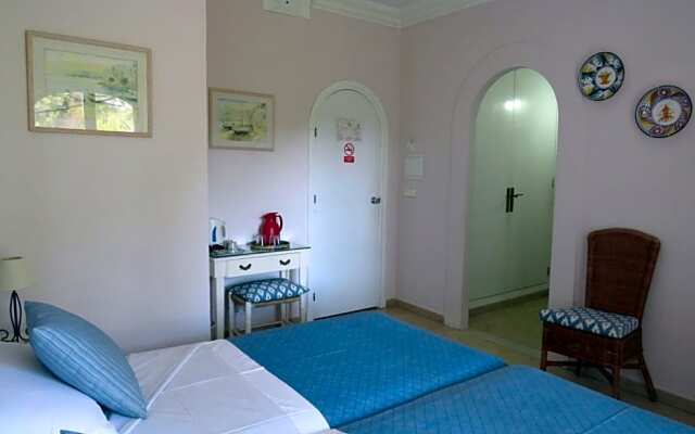 Fowlers Hotel