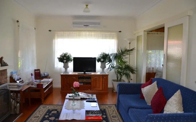 Admurraya House Bed & Breakfast