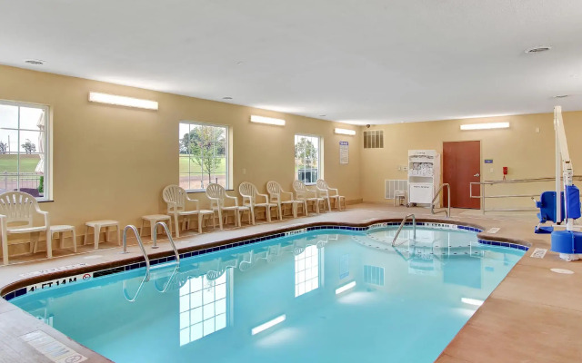 Cobblestone Hotel & Suites - Waynesboro