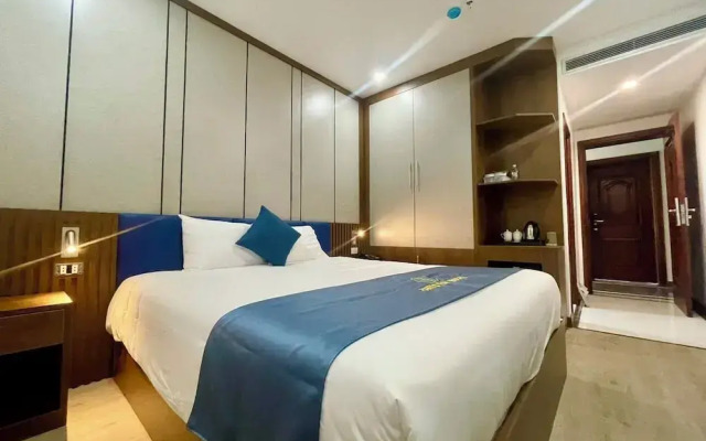 Crystal Holiday Halong Hotel