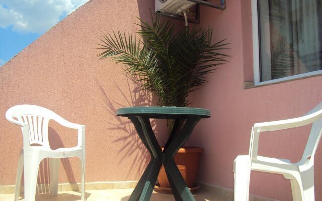 Guest House Villa Roza