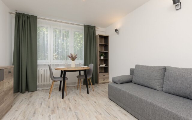 Apartment Warsaw 1 Sierpnia by Renters
