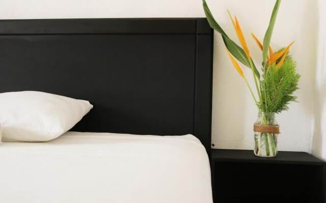 Room in Guest Room - Standard Queen Room two Beds n01