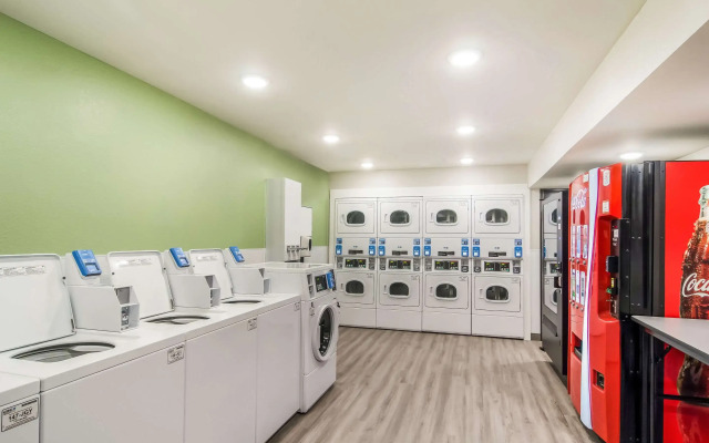WoodSpring Suites Jacksonville Baymeadows