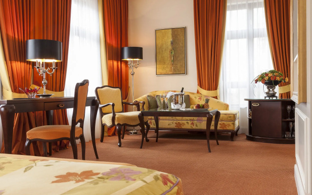 Relais & Châteaux Hotel Bülow Palais