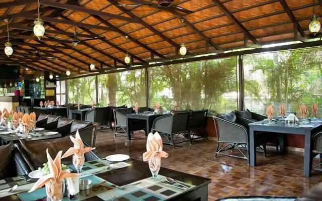 Hotel Hampi International