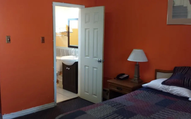 Lakeridge Motel