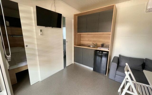 D&I Mobile Home