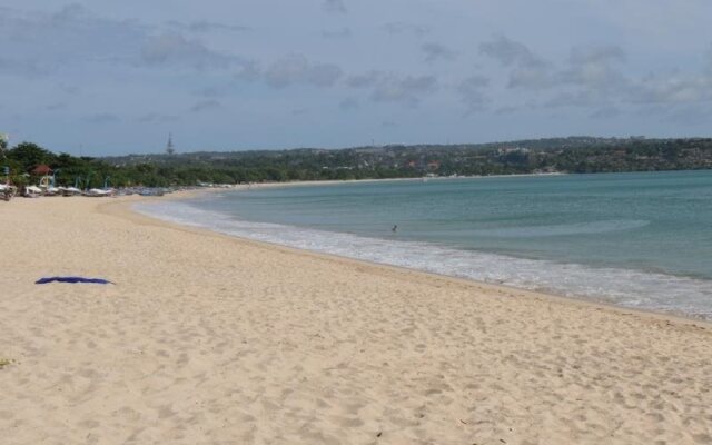 Exotic Beach Villa Alamanda