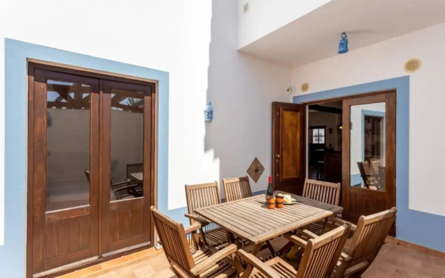 Sagres Chimneys House