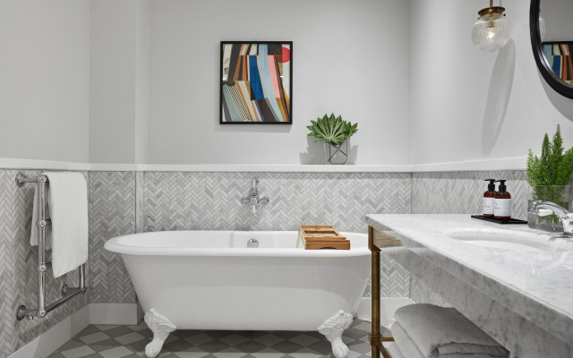 Kimpton Charlotte Square by IHG