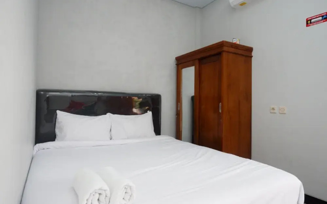 RedDoorz Syariah near Rumah Sakit Bhina Bhakti Husada