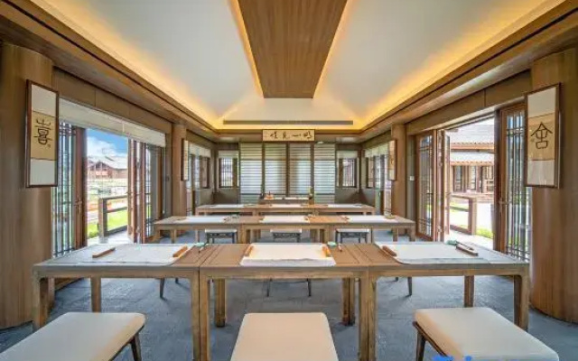 Chanyi Longxing Courtyard Hotel (Longxing Temple)