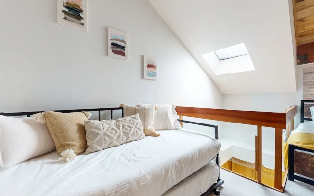 Snowcreek Iv #594 3 Bedroom Condo