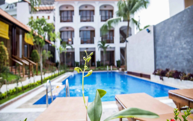 Bien Xanh Hotel