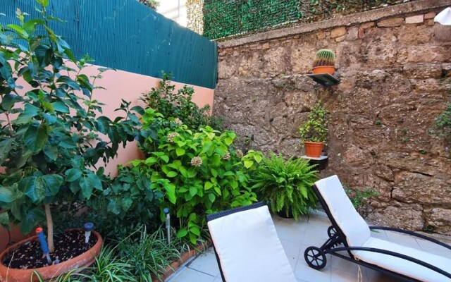 Studio - Sleeps 2 - Garden - Parking - Wifi