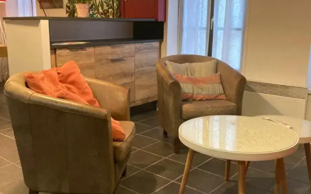 L’Atelier Cosy (Adults Only)