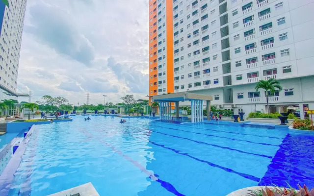 Comfort Designed 2Br At Green Pramuka City Apartment