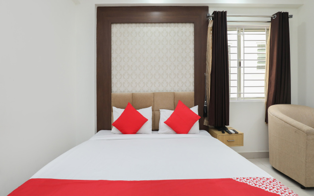 OYO 12544 Varcity Twin Towers