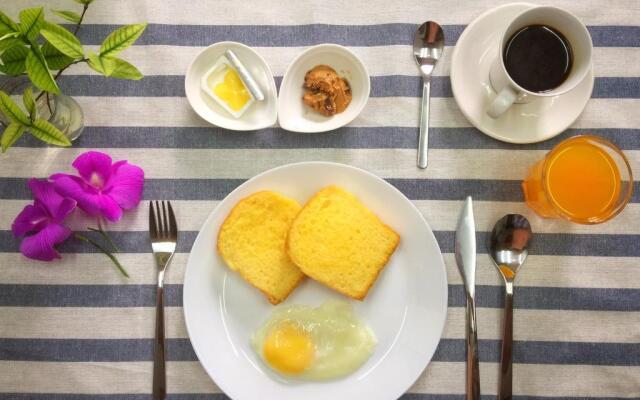 Some Rest Hostel Khao San