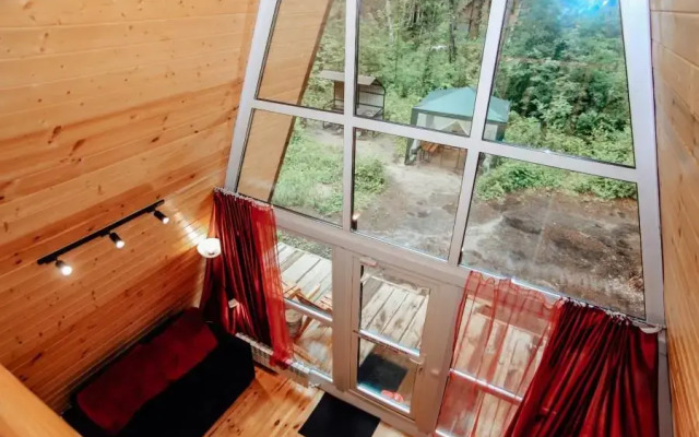 Дом Шалаш на Усе