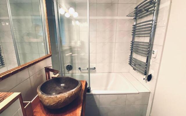 Lakeview Little House