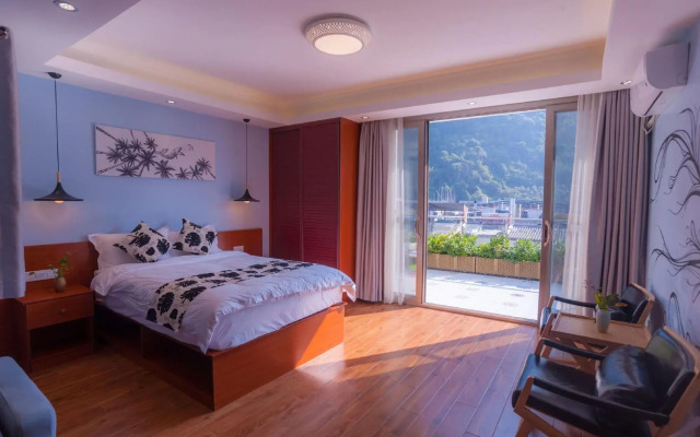Rockabond Family Inn