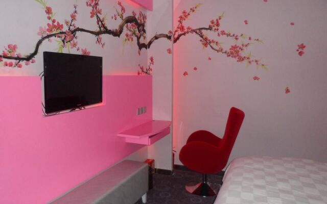 Longzhimeng Hotel