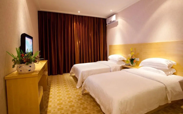 Hawks Holiday Hotel