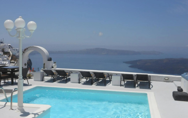 Nomikos Villas