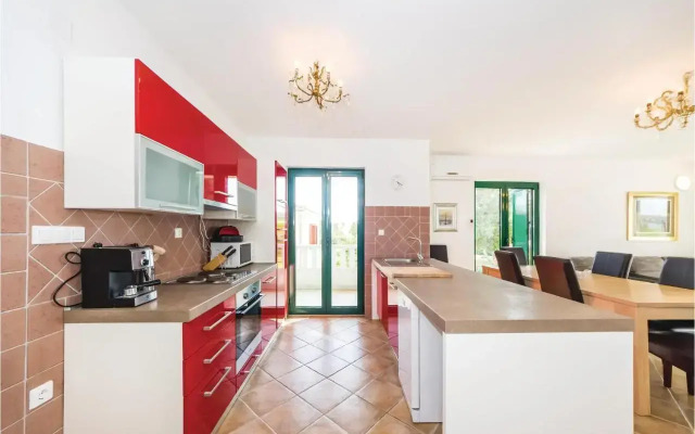 Two-Bedroom Apartment in Privlaka