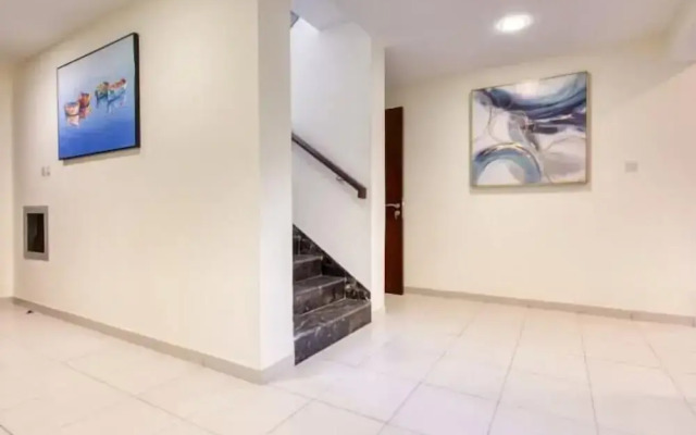 R&H Villa