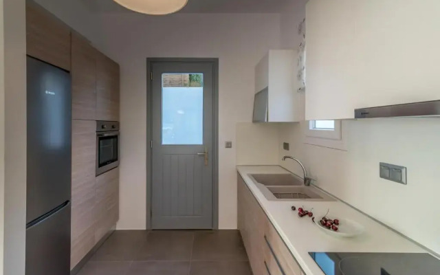 Milos Waves Luxury Apartments