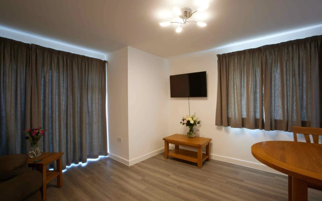 Ebbsfleet International Apartment