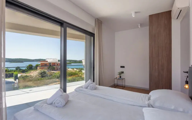 Villa Emma With Pool and sea view