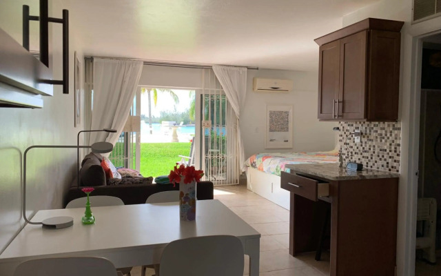 Luxurious Condo near Taino Beach