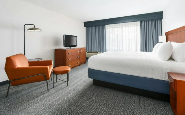 Courtyard By Marriott Farmington