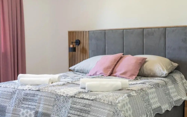 Apartamenty Max House