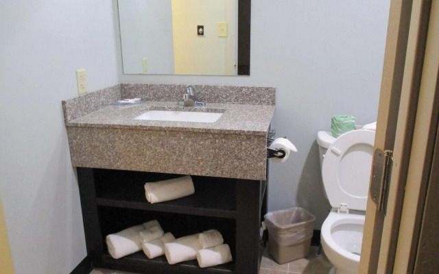 Motel 6 Shartlesville, PA