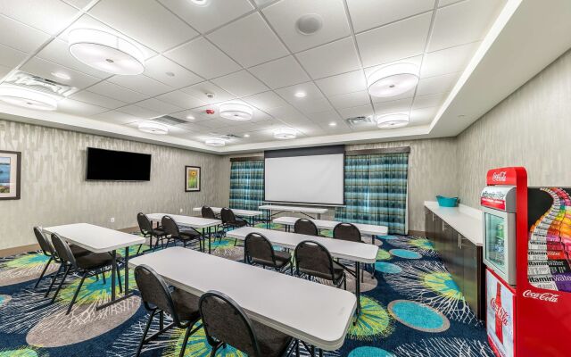 Hampton Inn & Suites Pryor