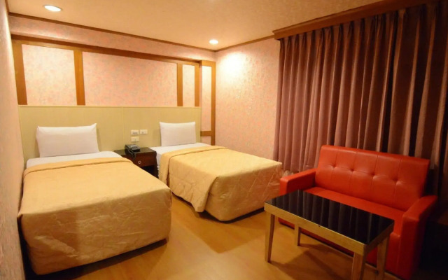 Center Hotel