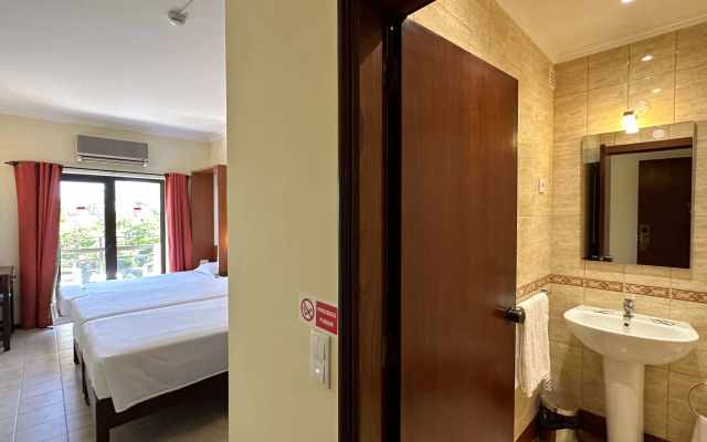 Hotel Avenida Praia