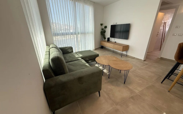J&G Suites