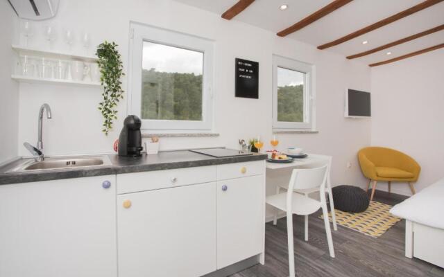 Studio Apartment Škatula