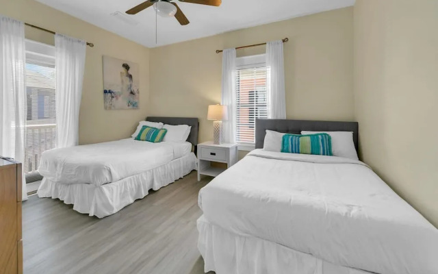 Crystal Village II, Unit 10B