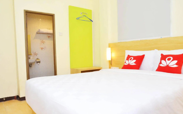 ZEN Rooms Raya Rungkut