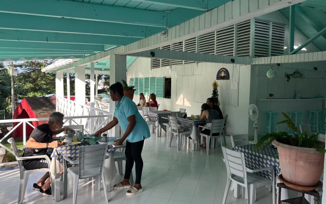 South West Bay Cabañas