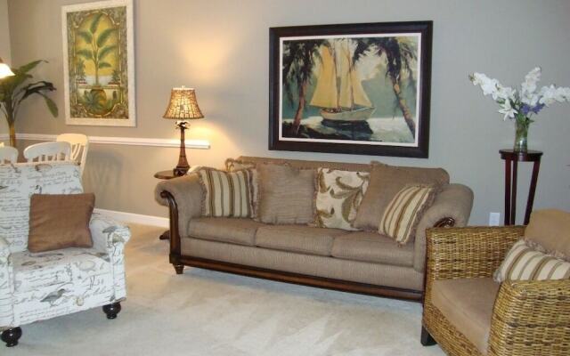 Arbor Trace Condo #723